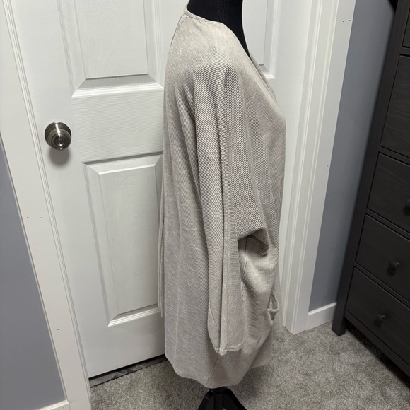 Donni Cardigan - Picture 2 of 4